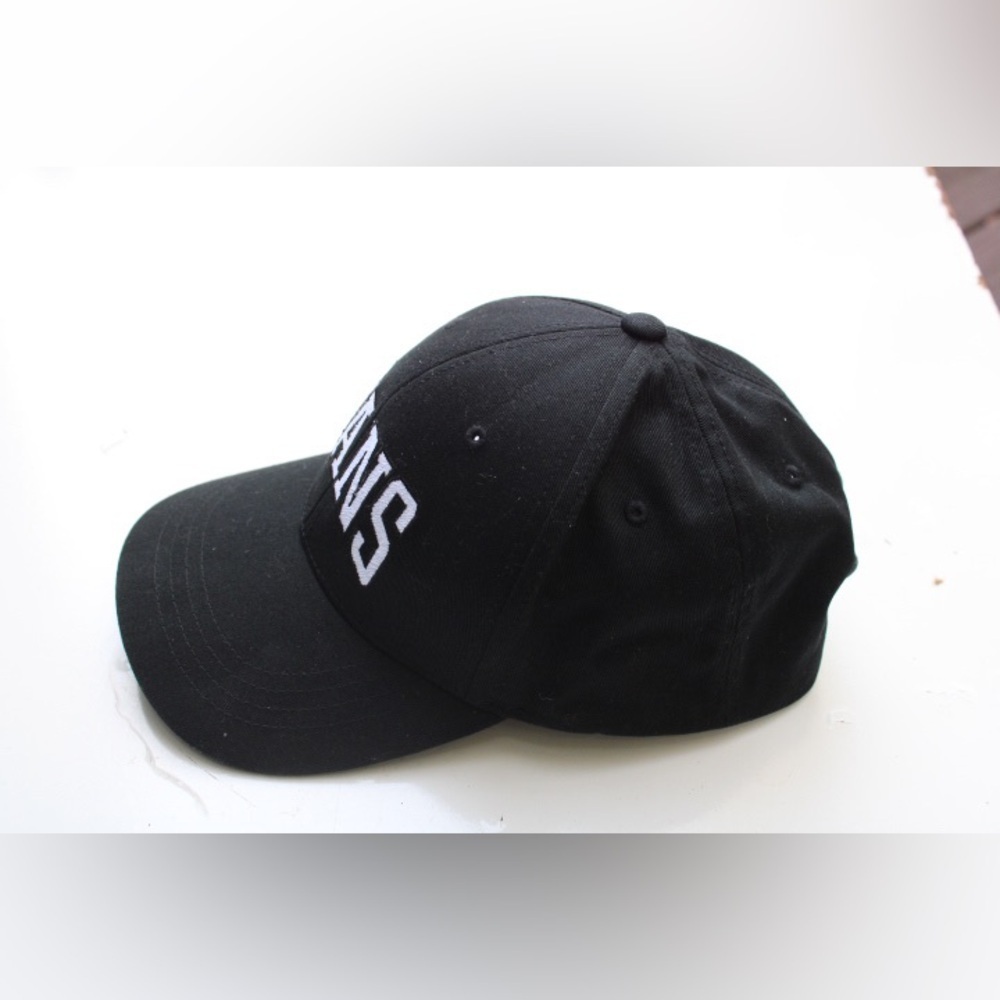 Vans hat - Picture 2 of 11